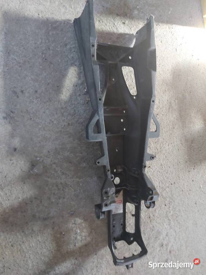 Yamaha r1 rn19 stelaz tylni tylny ogon zadupek Chojnice