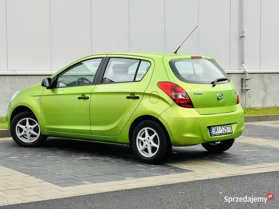 Hyundai i20 Hyundai i20 12 Benzyna 78 20102011 4/5 Mikołów