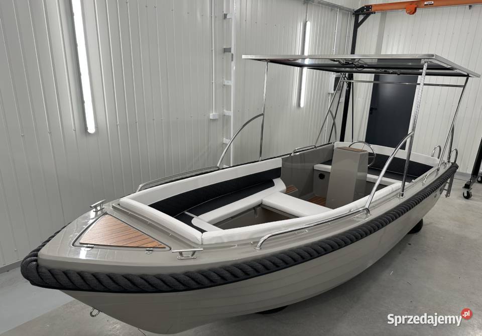 Elektryczna Łódź 470