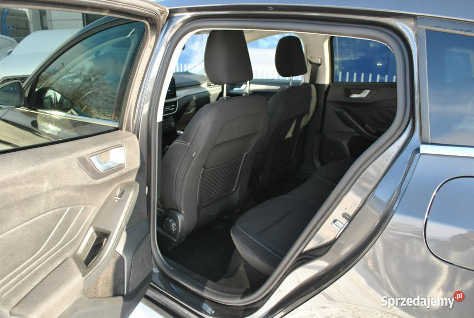 Ford Focus Kombi Titanium 15 EcoBlue 120 ASO światła przeciwmgielne Białystok sprzedam
