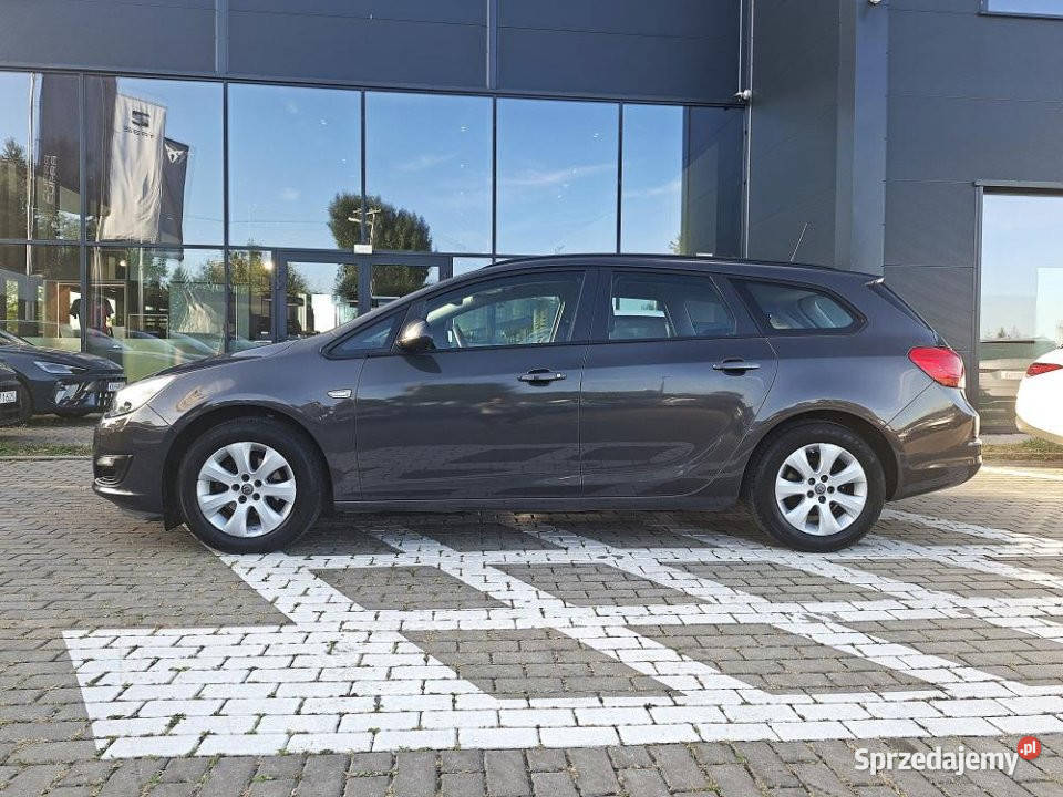 Opel Astra 2015r Salon Polska DRL CzParkowania małopolskie Kraków
