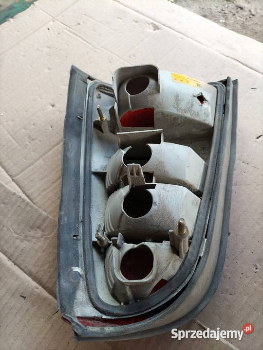 Opel Vectra B kombi LAMPA TYŁ TYLNA LEWA Części samochodowe Kamień-Kolonia