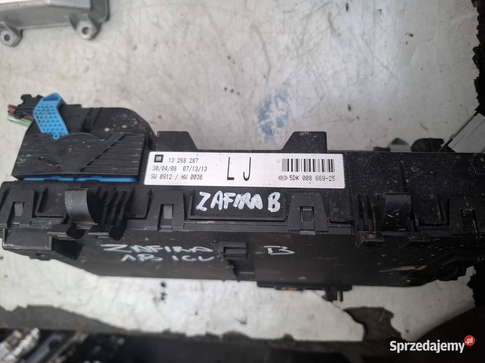 OPEL ZAFIRA B skrzynka bezpieczników 13268287 Kielce