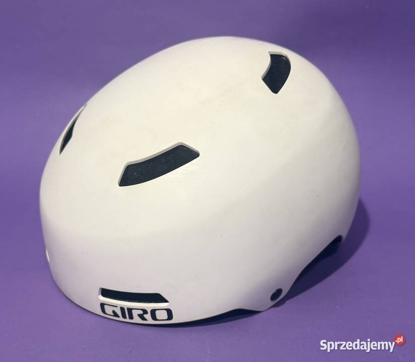 Drewniana nawlekanka to pomoc która wspiera Żyrardów