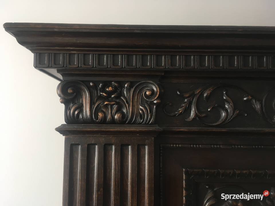 Szafa na lwich łapach z XIX wieku Kąty Wrocławskie