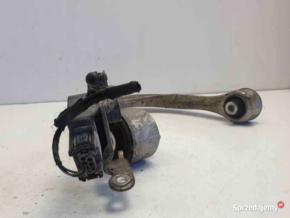 BMW F01 F02 GÓRNY PRAWY PRZEDNI WAHACZ Przód sprzedam