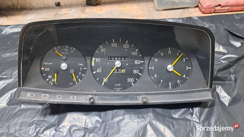 Mercedes w123 25b licznik 200h idealny stan Oleśnica