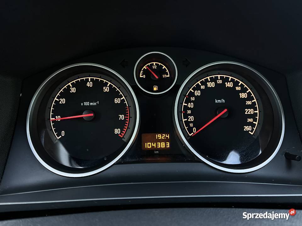 16 115 LPG COSMO 7 osobowy stan garażowany 1