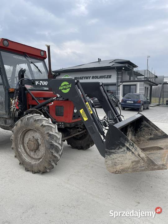 Ładowacz czołowy firmy Agrosped model V700 Krosno Odrzańskie