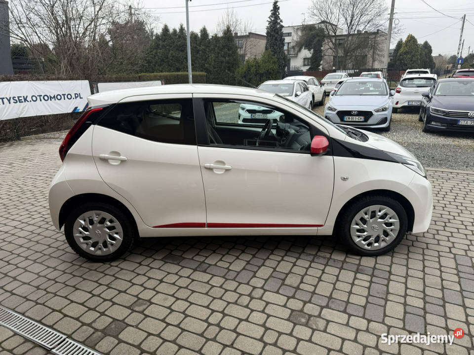Toyota Aygo 10 72 Klimatyzacja II 2014 elektryczne lusterka Orzech
