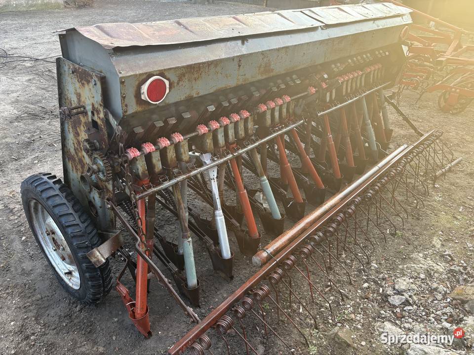 Siewnik poznaniak na docisku i wąskim kole