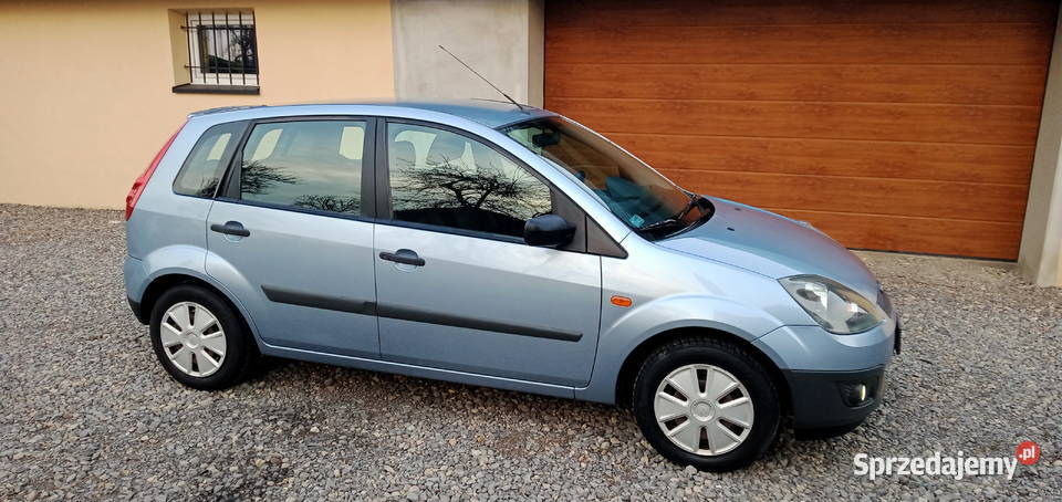 Ford Fiesta Klimatyzacja 2Wł KRAJOWY światła do jazdy dziennej Fiesta