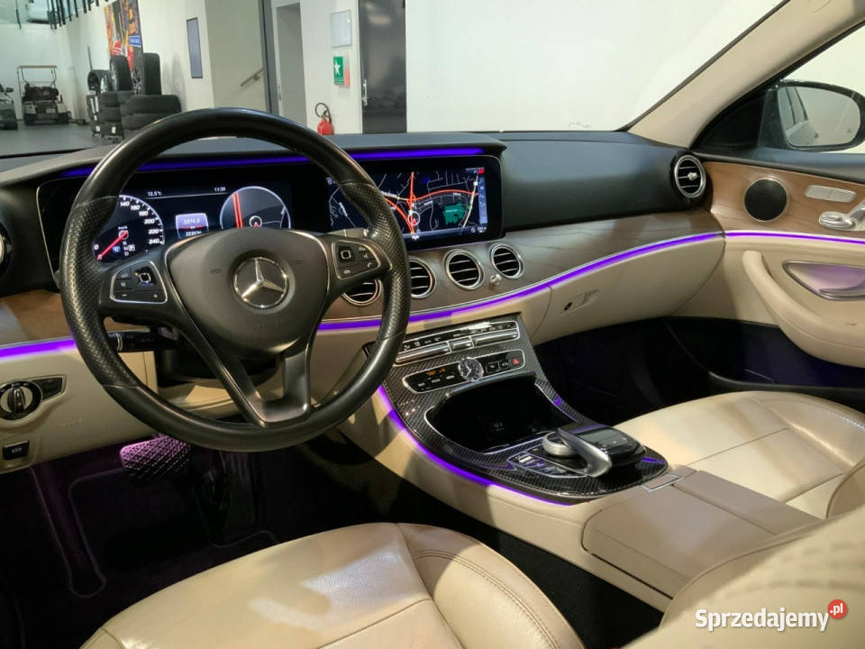 Mercedes E 220 W213 2016 Sadlno