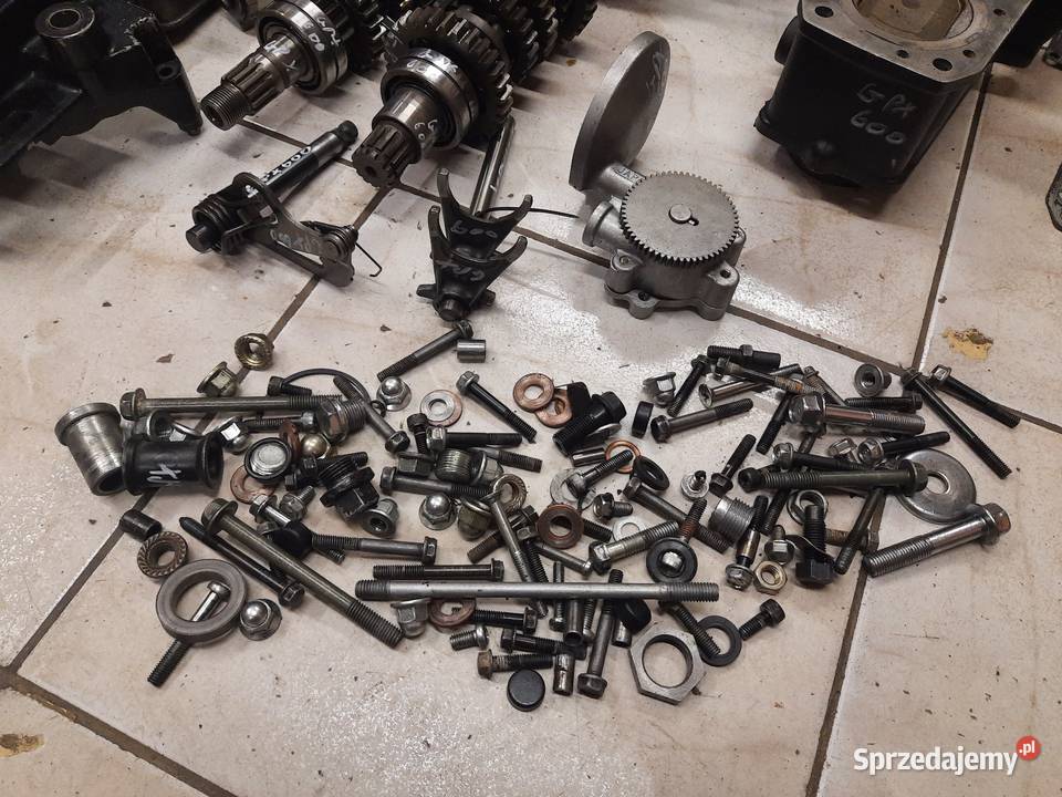 Kawasaki GPX 600 silnik części cylinder głowica Jelenia Góra