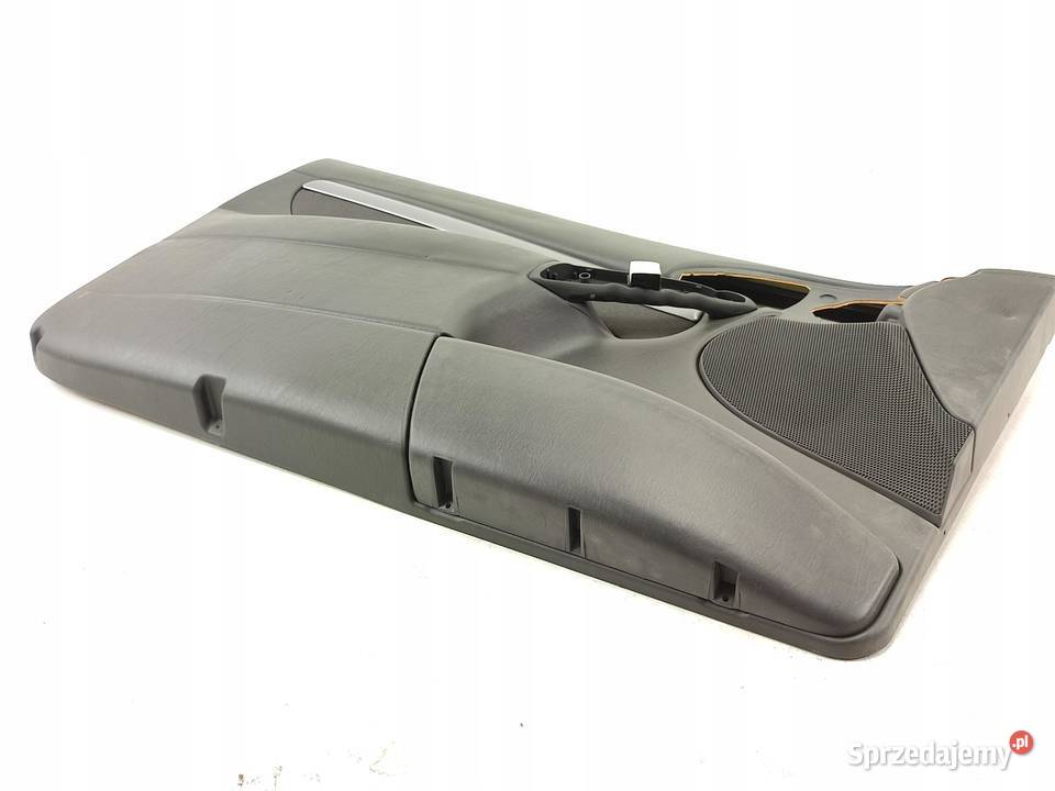 BOCZEK DRZWI LEWY PRZÓD 3D FORD FOCUS MK1 9804