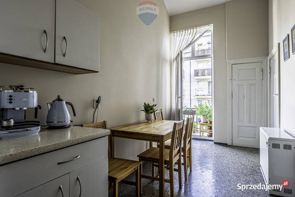 Jeżyce mieszkanie kamienica balkony osobna cegła Poznań