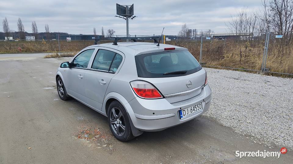 Opel Astra H 12 lat w jednych rękach koła zimowe manualna Długołęka