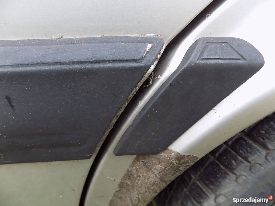 AUDI 80 b2 1985r LUSTERKO i inne części Andrychów