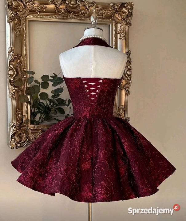 Bordowa sukienka wieczorowa Olesno