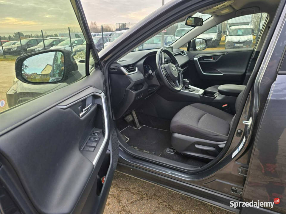 Toyota RAV4 V 2018 4/5 Komorniki