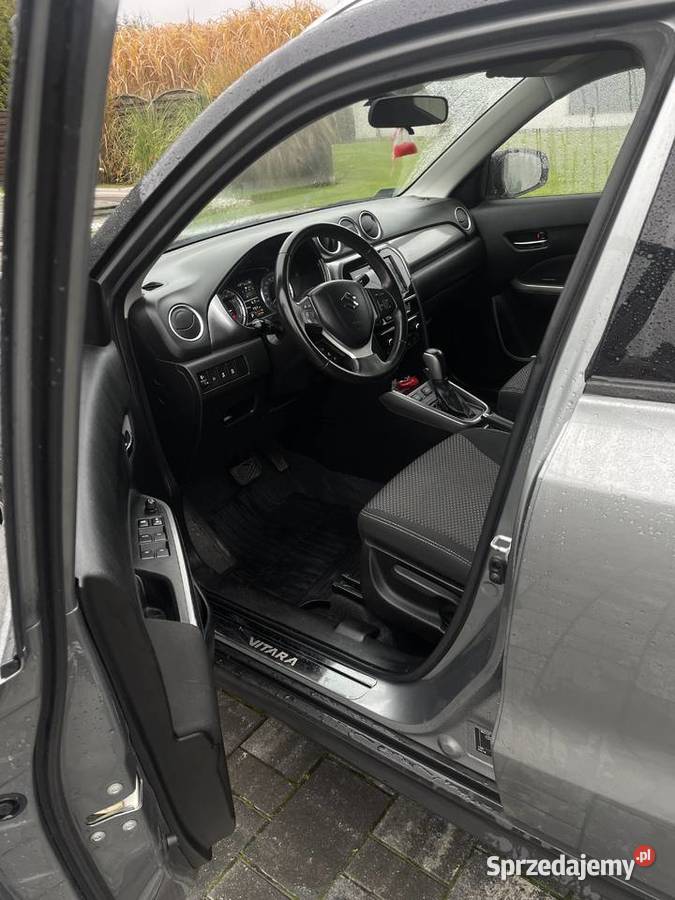 Suzuki Vitara 14 Benzyna Automat 120 000 1 Czarny Las