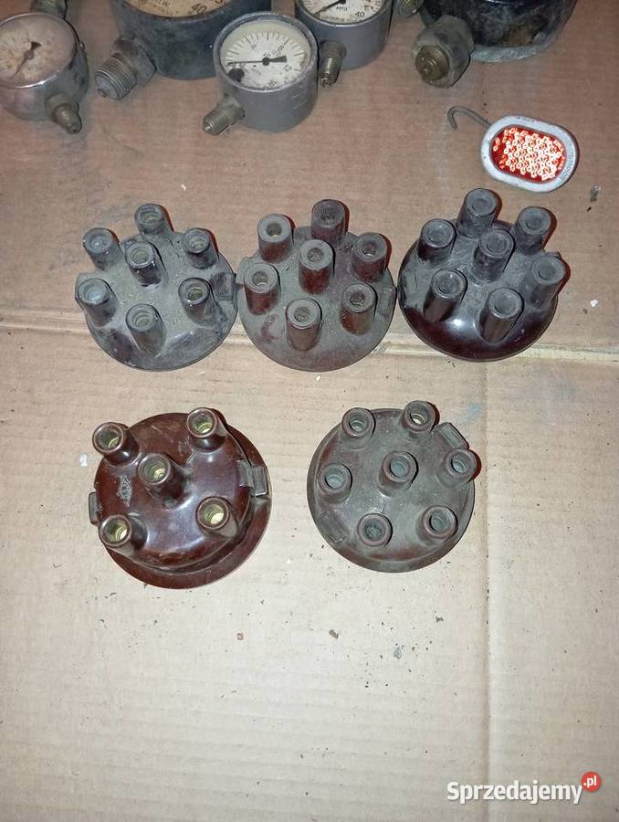 Kopułki aparatów zapłonowych do aut PRLu