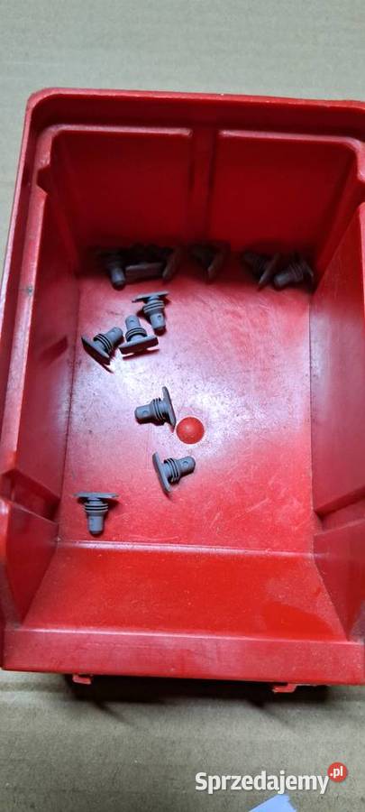 Spinka mocowanie uszczelki 3B0839723 VW Bora