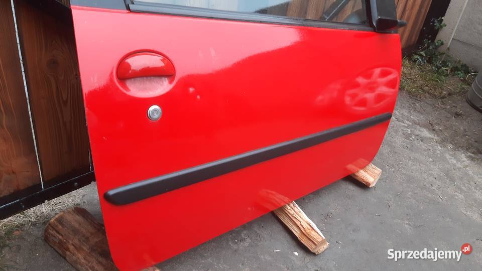 drzwi prawe peugeot 107 3 drzwi kompletne lak Dębno