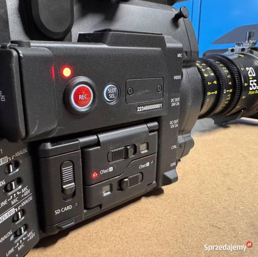 Korpus kamery filmowej Canon C700 z mocowaniem Warlity Małe