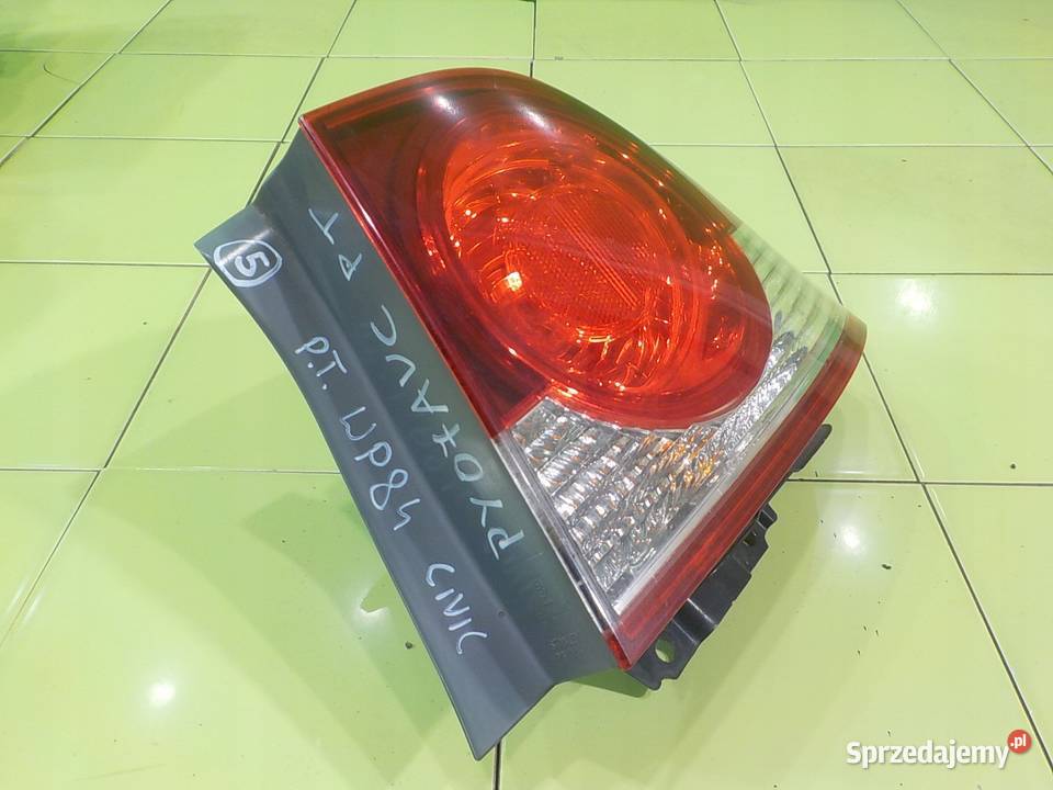CIVIC VIII 07r SEDAN 4D lampa prawa tyl Lampy tylne Suków