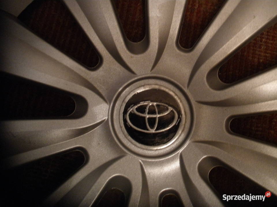 Kołpak 16 z logo Toyota 1 Kraków sprzedam