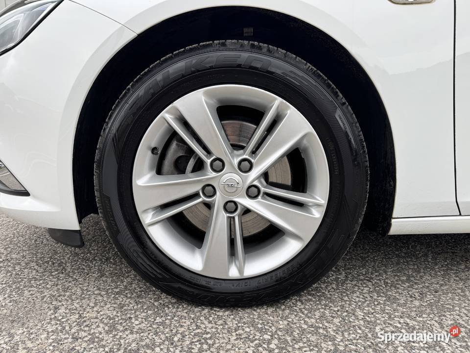 Opel Insignia 20 DIESEL Nawigacja Ledy Tempomat aluminiowe felgi Konin sprzedam