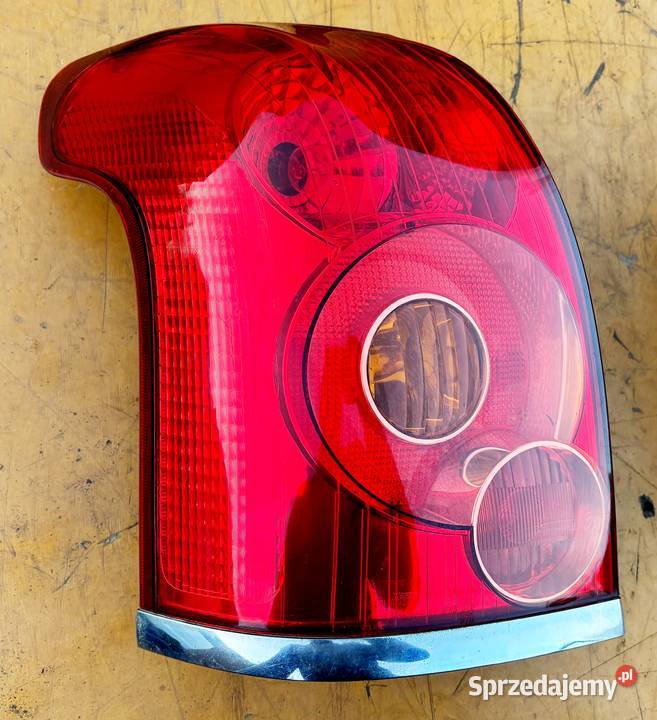 TOYOTA AVENSIS T25 KOMBI LAMPA TYŁ LEWA PRAWA Radom
