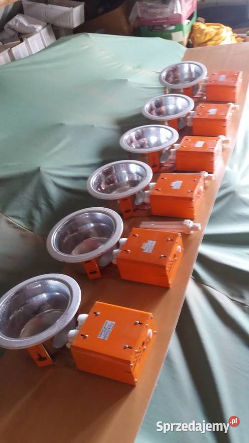 LAMPA HALOGEN WARSZTAD GARAŻ Leżajsk