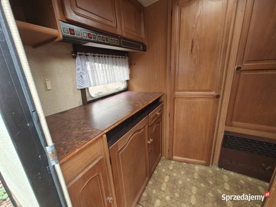 Przyczepa kempingowa Knaus Azur 380 Ciche