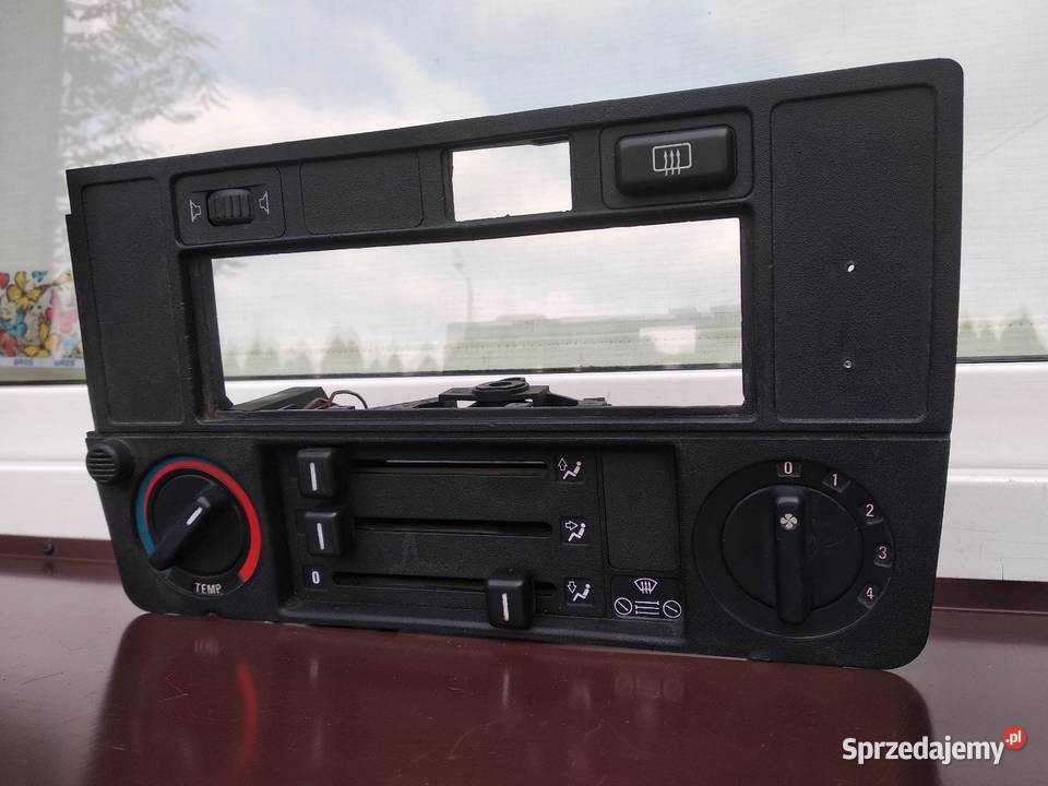 BMW E30 ramka środkowa panel sterowania nawiewem Panele sterowania, przełączniki Sieradz