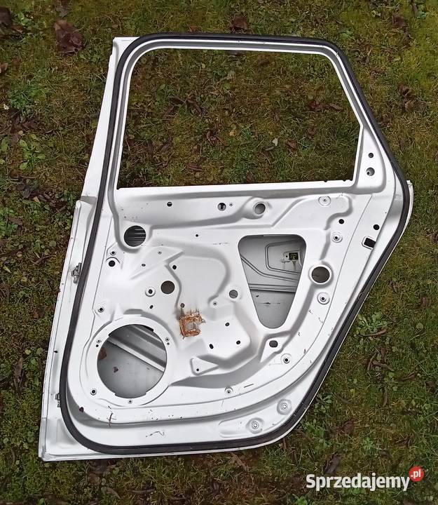 Audi A3 8V Hathback drzwi tylne prawe Rok produkcji 2024 Przeźmierowo