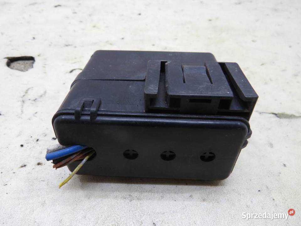 OBUDOWA SKRZYNKA BEZPIECZNIKÓW 15 DCI QASHQAI