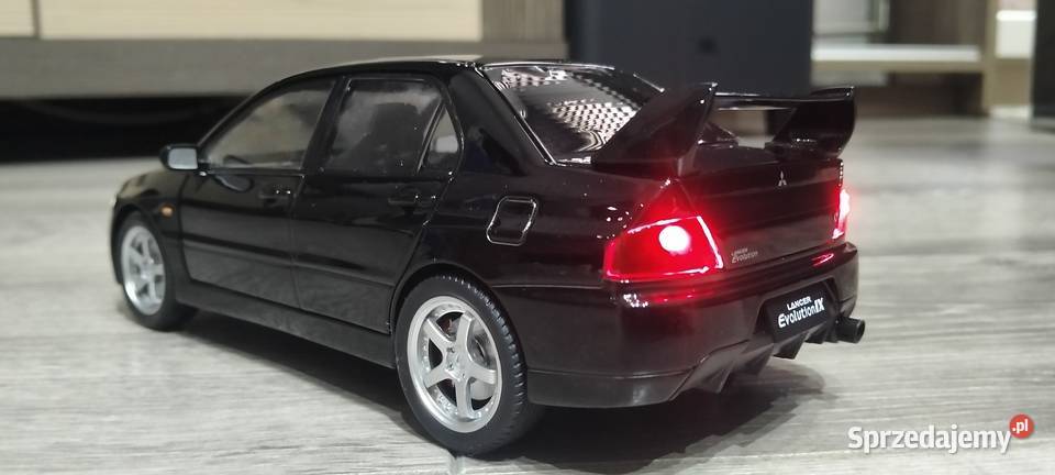 Mitsubishi Lancer Evo IX w skali 1 24 Kutno