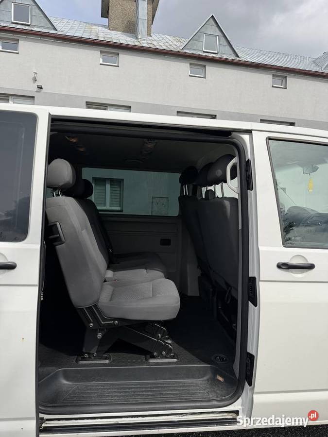 Volkswagen Caravelle T5 9 osobowy hak Wolbrom