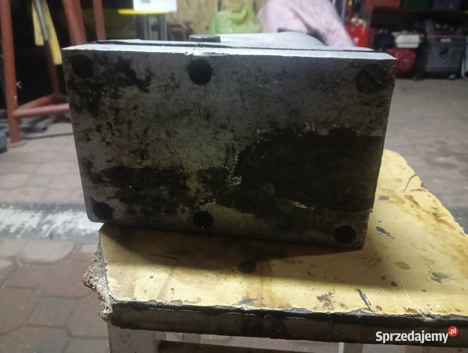 Podnośnik PRL Brzóza Królewska