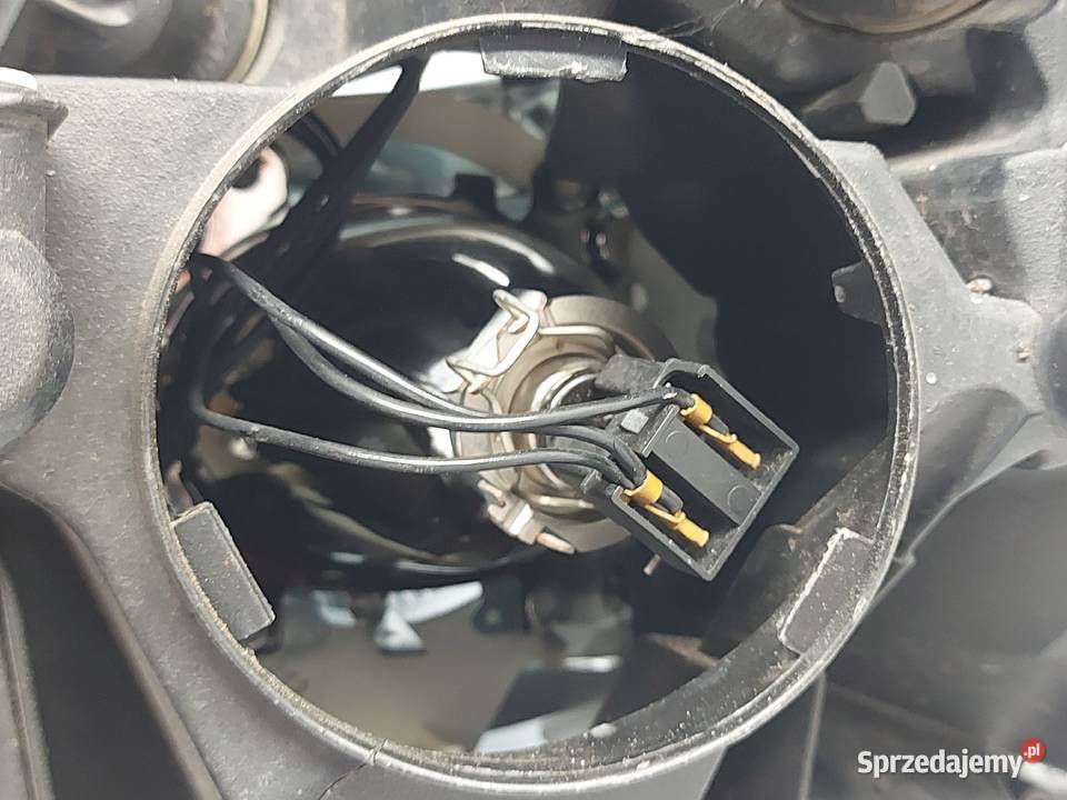 MERCEDES CLC CL203 10r lampa prawa przód świętokrzyskie Kielce