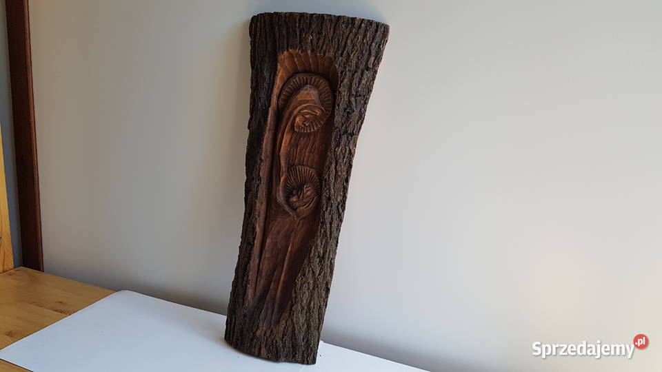 Stara drewniana płaskorzeźba Matka Boska