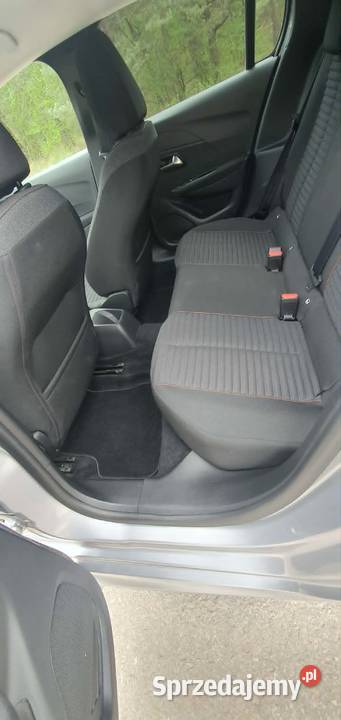 Peugeot 208 II Grzane Fotele Chowany Hak