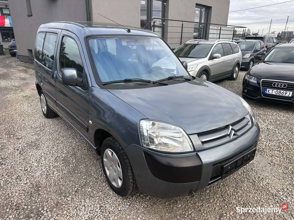 Citroen Berlingo 2008 14 Benzyna 73 Zadbany elektryczne lusterka Ładna sprzedam