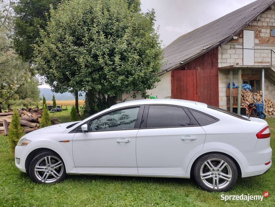 Ford Mondeo 20 TDCI światła przeciwmgielne Mondeo Bukowsko