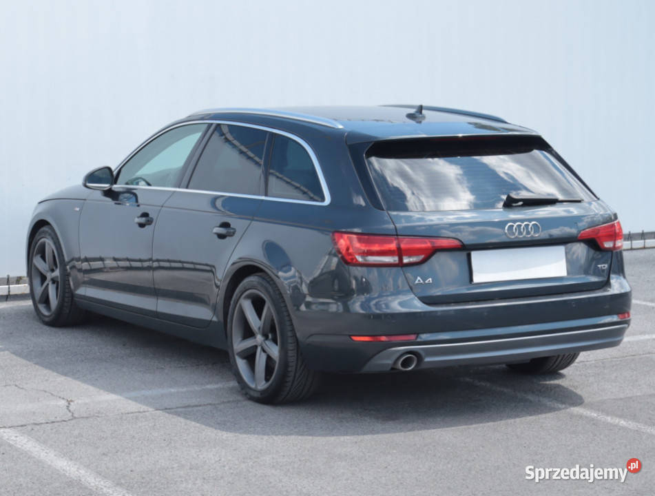 Audi A4 20 TDI reflektory ksenonowe