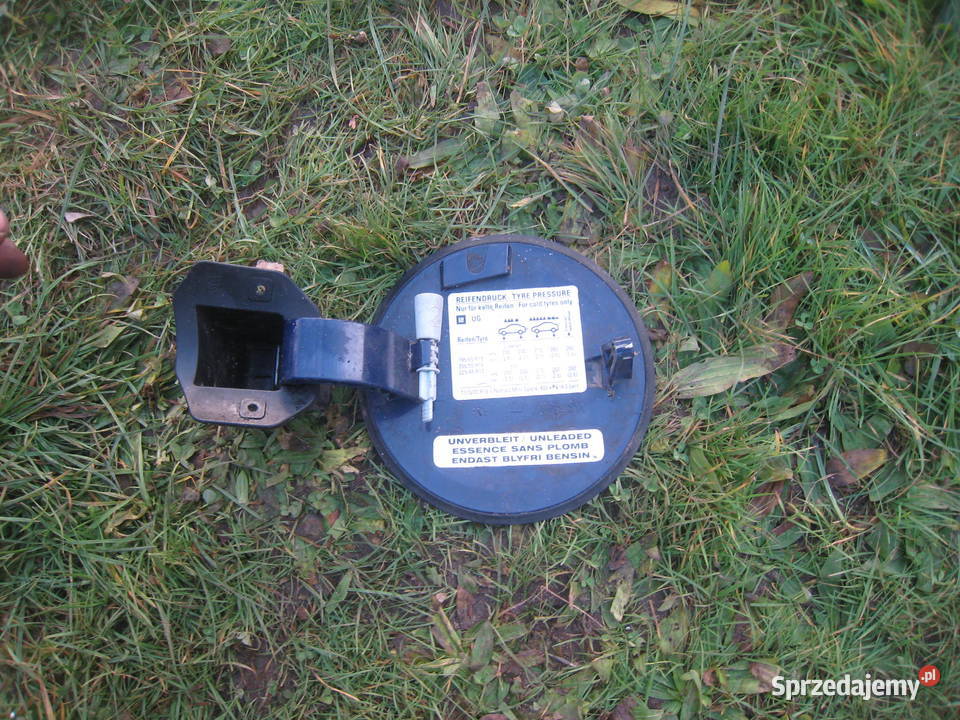 Klapka wlewu paliwa granatowa Opel Astra III H Części samochodowe Kraków