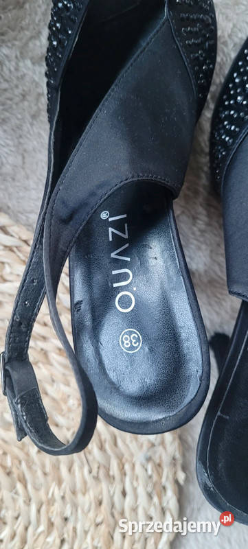 Czarne szpilki firmy Quazi Czółenka Głuszyca