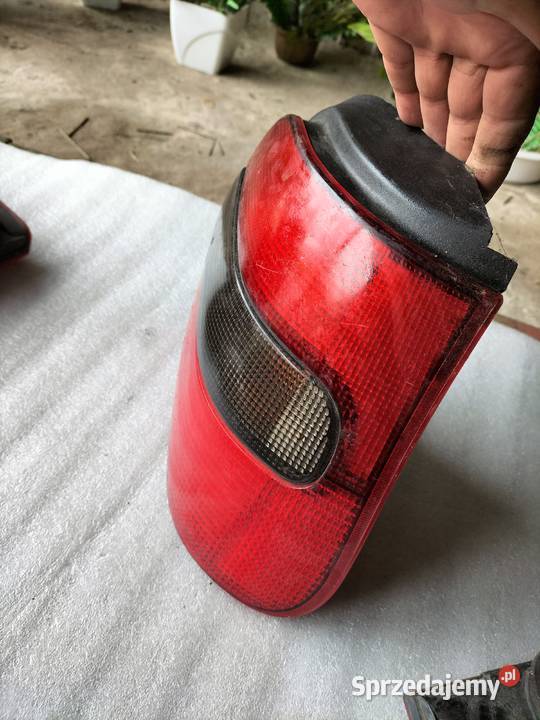 Felicia LAMPA TYLNA TYŁ PRAWA sprzedam